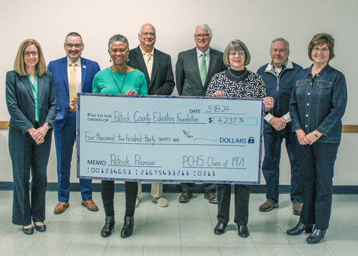 Row 1 (from L to R): P&HCC Foundation executive director Tiffani Underwood, Sandra Hylton, Rhonda Nelson, Patrick County site facilitator Angie Brown. Row 2 (from L to R): P&HCC president Dr. Greg Hodges, Ron Haley, Dr. Stewart Roberson, Ralph Nelson.